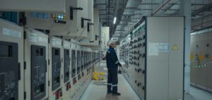 Теңіз кен орнында Қазақстанда жасалған салмағы 92 тонна болатын модуль орнатылды 1 модули подстанции октябрь 2 300x142 1