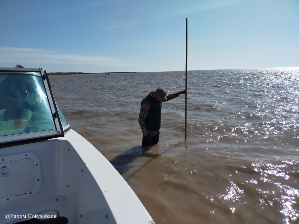 Қ.-Ж. Тоқаев: Каспий теңізінің жағдайына ерекше көңіл бөлу қажет море замеры 05.05.22 1 1024x768 1