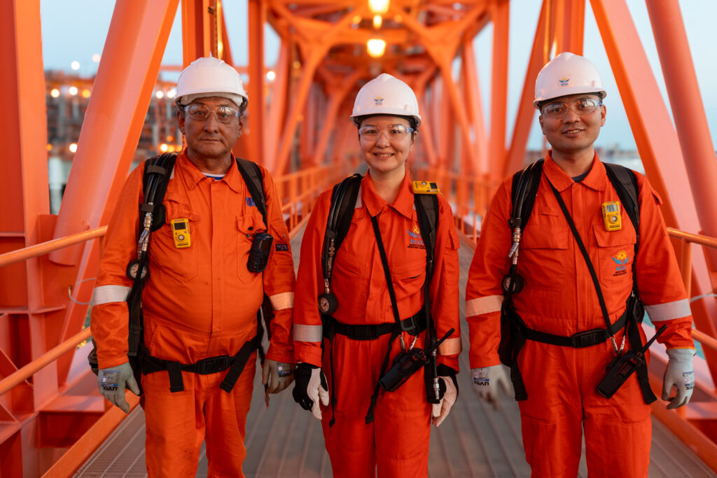 ҚАШАҒАН – ТЕҢІЗ, ҚАРА АЛТЫН ЖӘНЕ МАМАНДАР 1 DSC08071 1