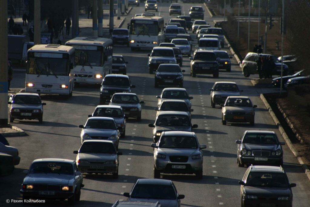 Денсаулық сақтау министрлігінің тексеруінен кейін 1,7 мыңнан астам жүргізуші куәлігінен айырылды машины Сатпаева 10.03.11 1 1024x683 1