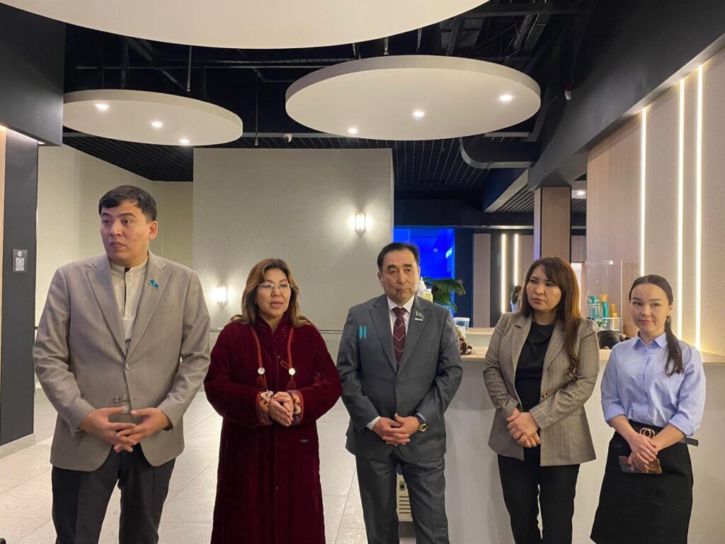 Ақтауда сауда саласының қызметкерлері референдумда өз таңдауын жасайды WhatsApp Image 2026 02 17 at 18.24.06