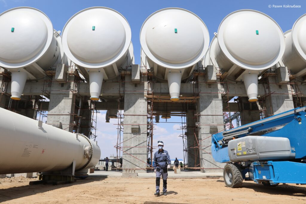 Атырау облысына 750 миллиард теңгеден астам жеке инвестиция тартылады KPI стройка 24.08.20 8 1024x683 1