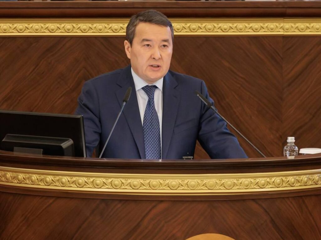 Қазынаға 335,6 млрд теңге түспеген: Мәжілісте бюджет мәселесі талқыланды